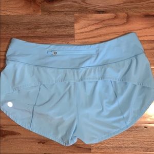 Size 6. 2.5” inseam Lulu Lemon speed up shorts